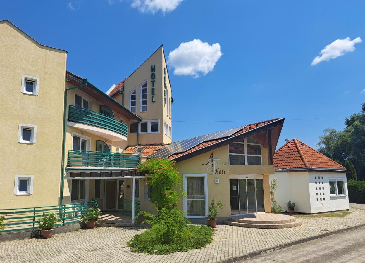 Aqua Therm Hotel Zalakaros Ngoại thất bức ảnh