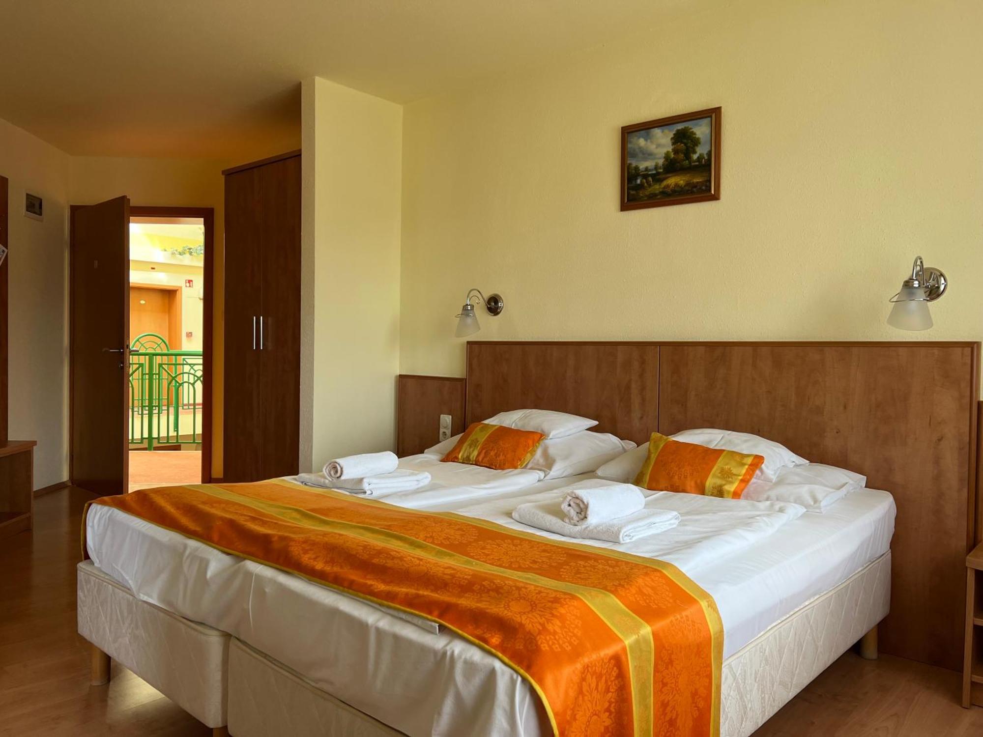 Aqua Therm Hotel Zalakaros Ngoại thất bức ảnh